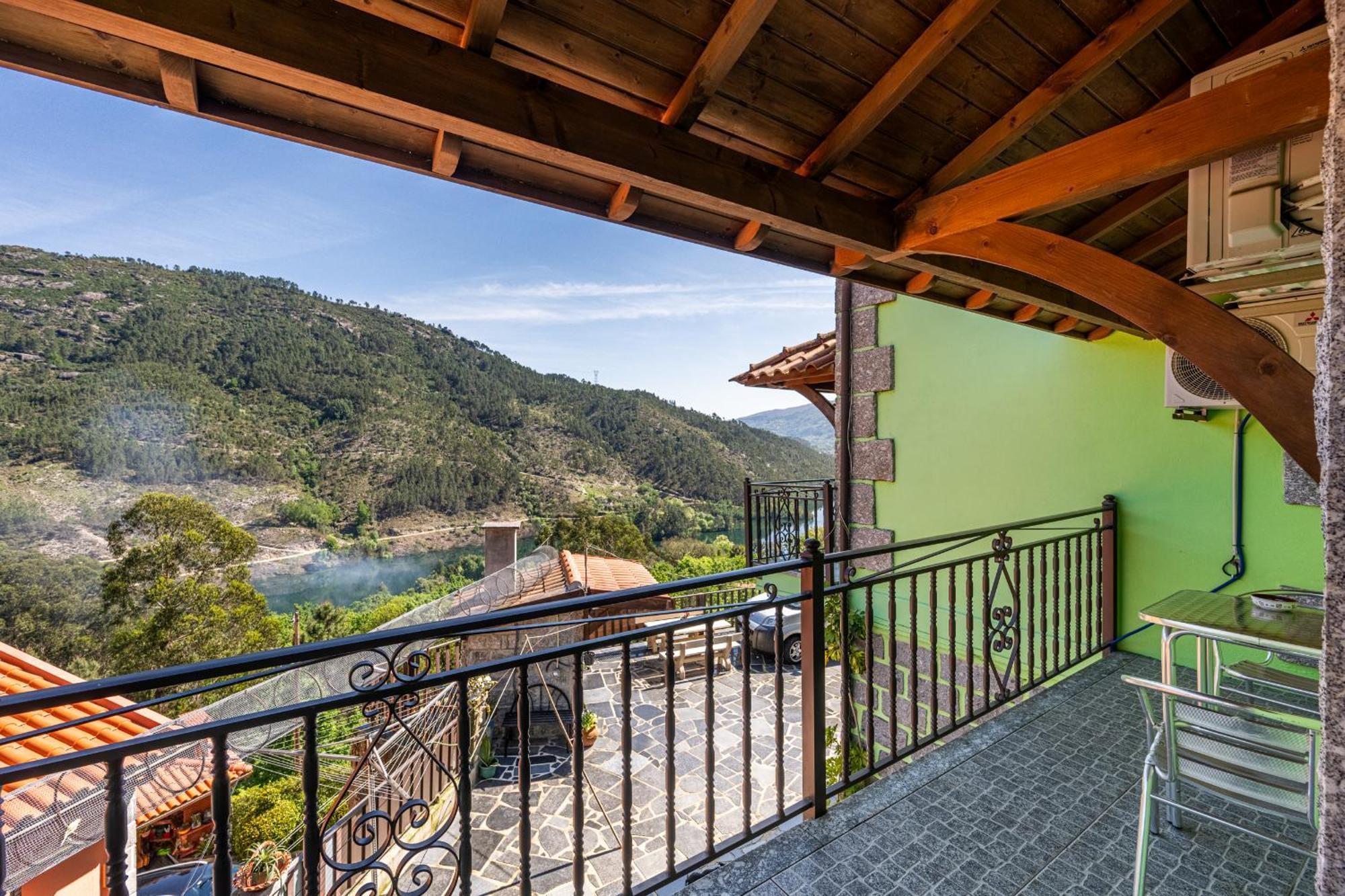 Villa Quinta Da Carvalha à Gerês Extérieur photo
